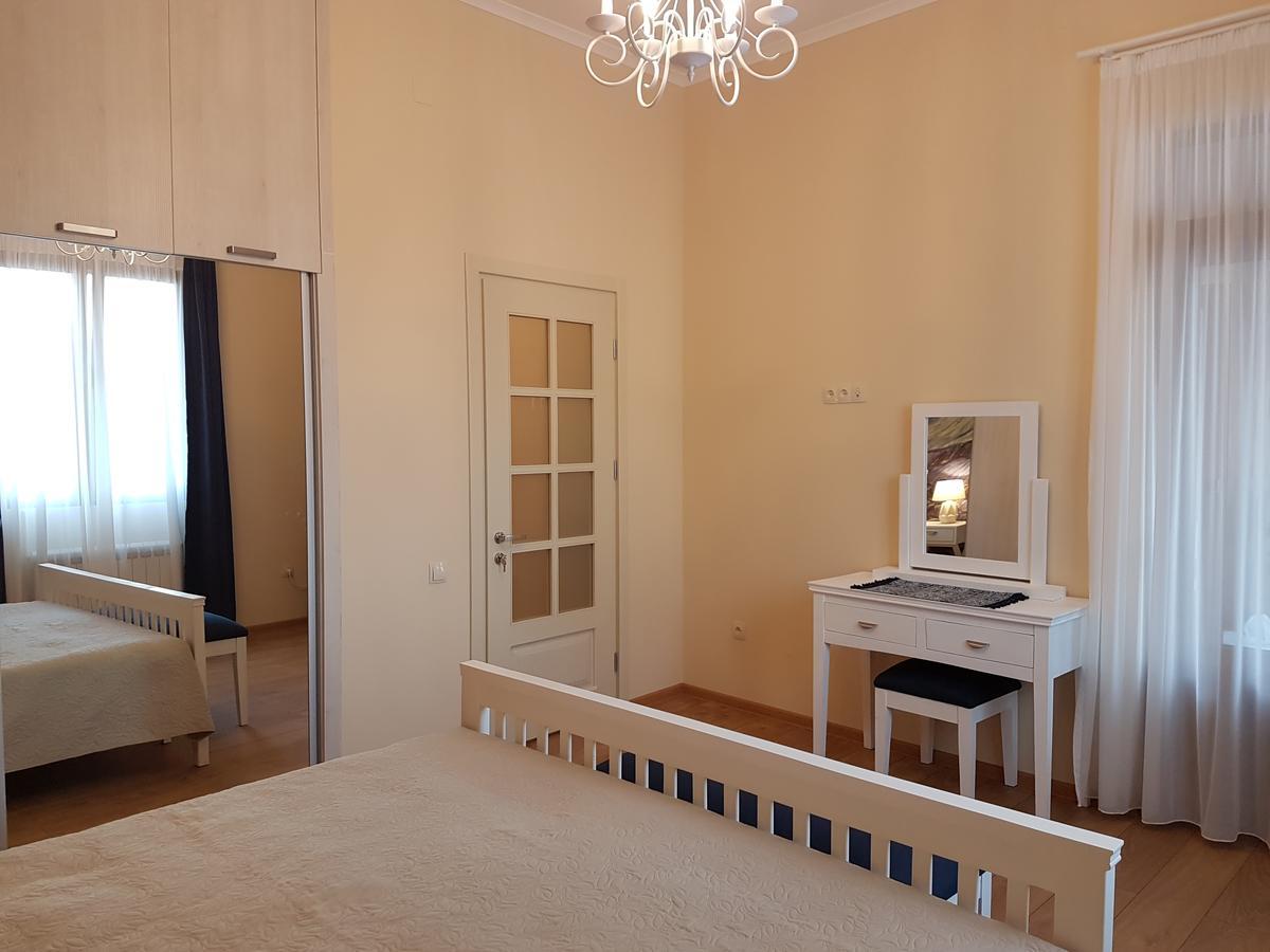 The Starry Night Apartment Batumi Kültér fotó
