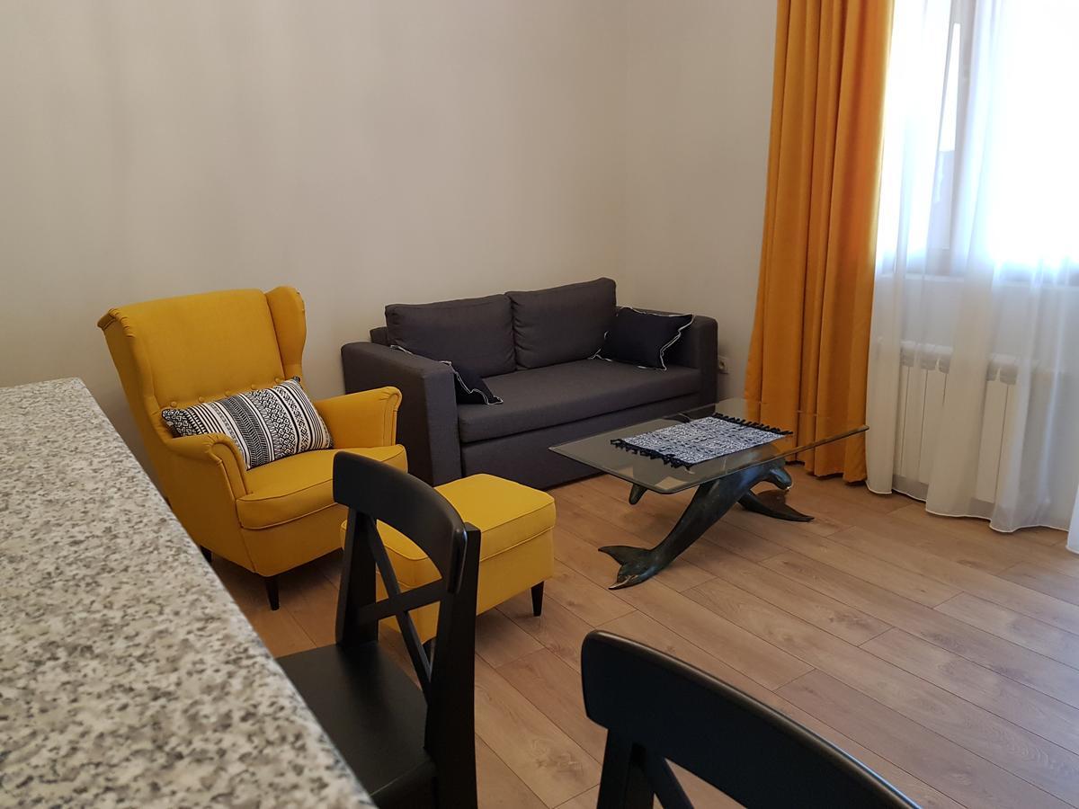The Starry Night Apartment Batumi Kültér fotó